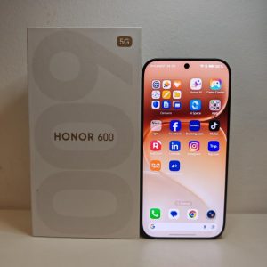 Rabljeni mobiteli 10 Rabljeni Honor 600 8/256 GB - A razred - samo 18 ciklusa